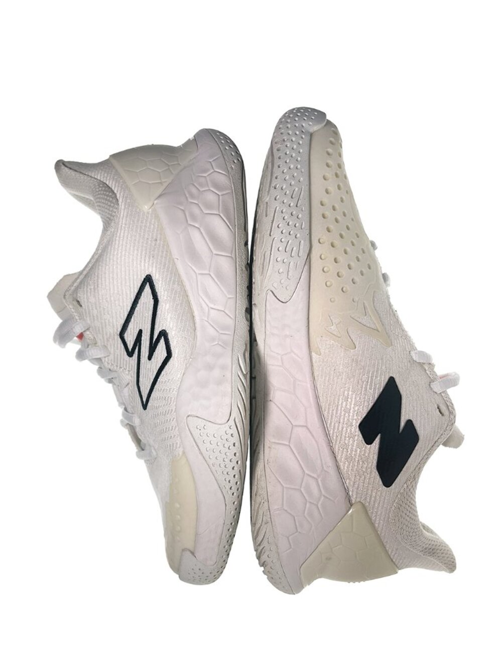 New Balance Fresh Foam X LAV v2  in WOMANS 5  :  MENS 3.5  :  EUR 35